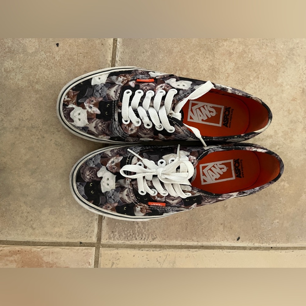 Vans special edition cat print